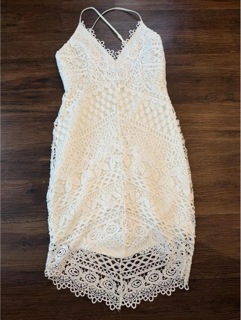 ASTR The Label Lace Dress White Sleeveless V-Neck Boho Coctail Size M